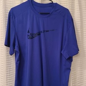 Mens xl tshirt